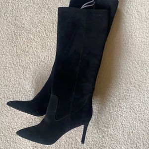 NWT Suede black boots